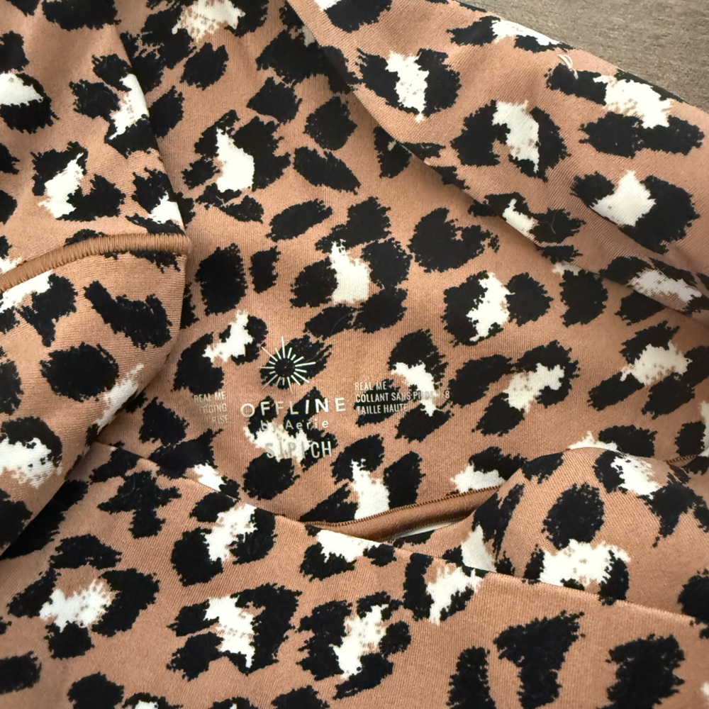 OFFLINE By Aerie Real Me High Waisted Crossover Leopard Leggings - Picture 6 of 8